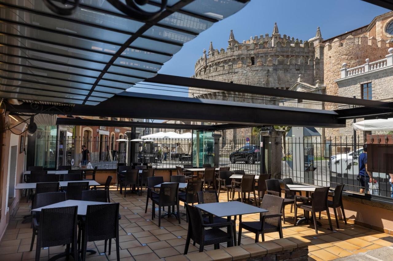 Ávila Hostal Restaurante Puerta Del Alcazar מראה חיצוני תמונה