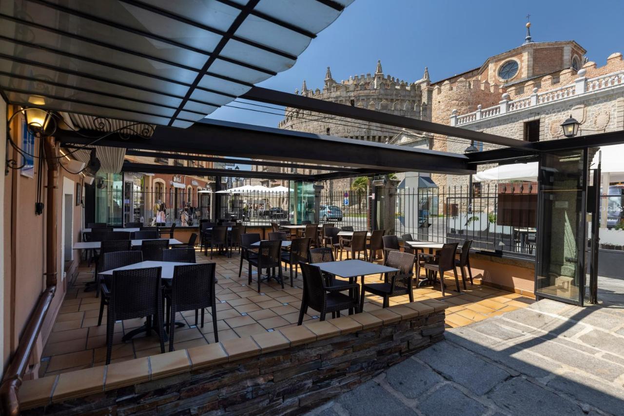Ávila Hostal Restaurante Puerta Del Alcazar מראה חיצוני תמונה