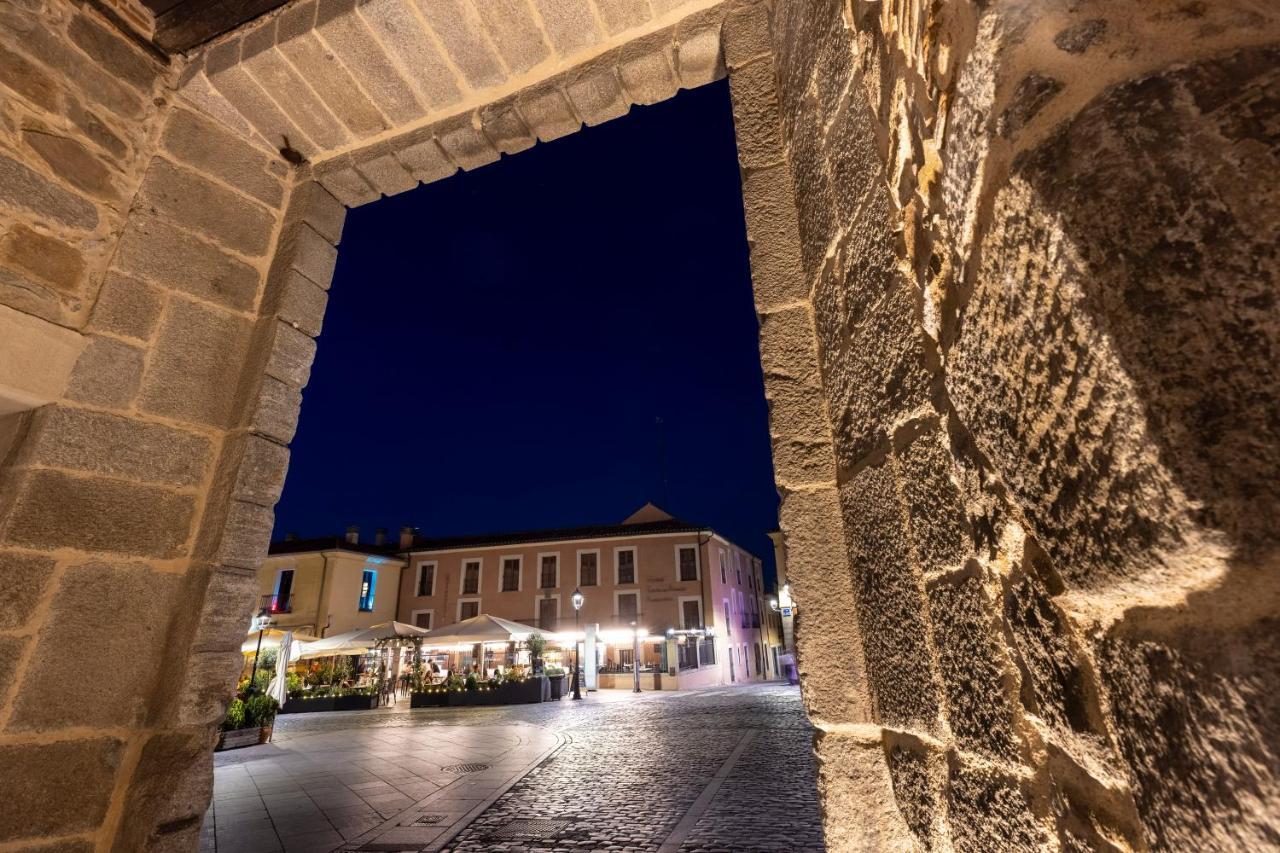 Ávila Hostal Restaurante Puerta Del Alcazar מראה חיצוני תמונה