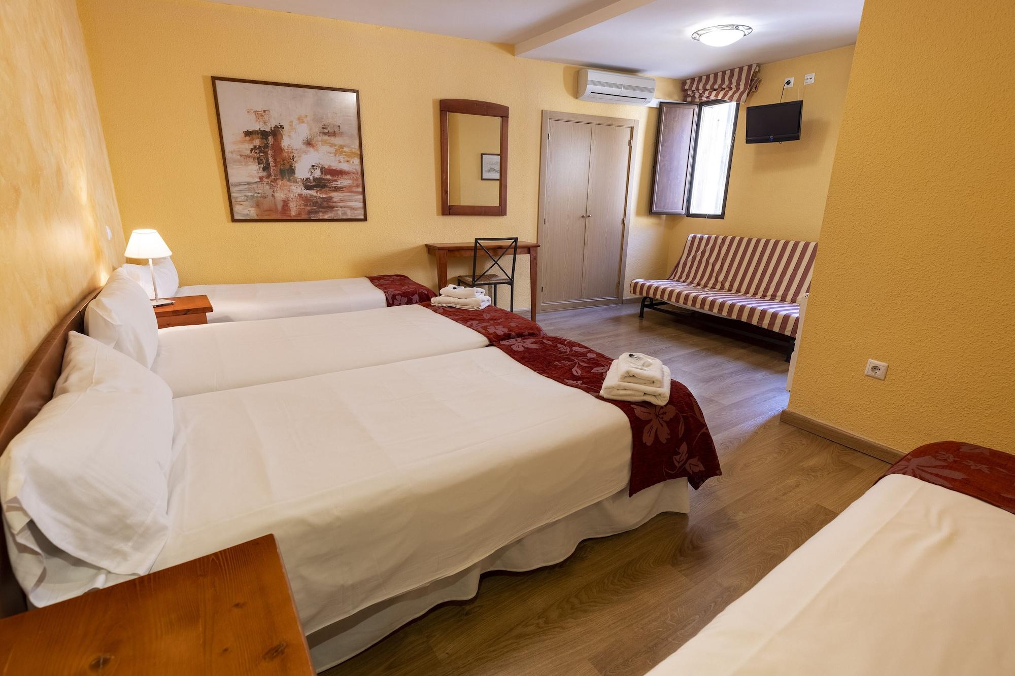 Ávila Hostal Restaurante Puerta Del Alcazar מראה חיצוני תמונה
