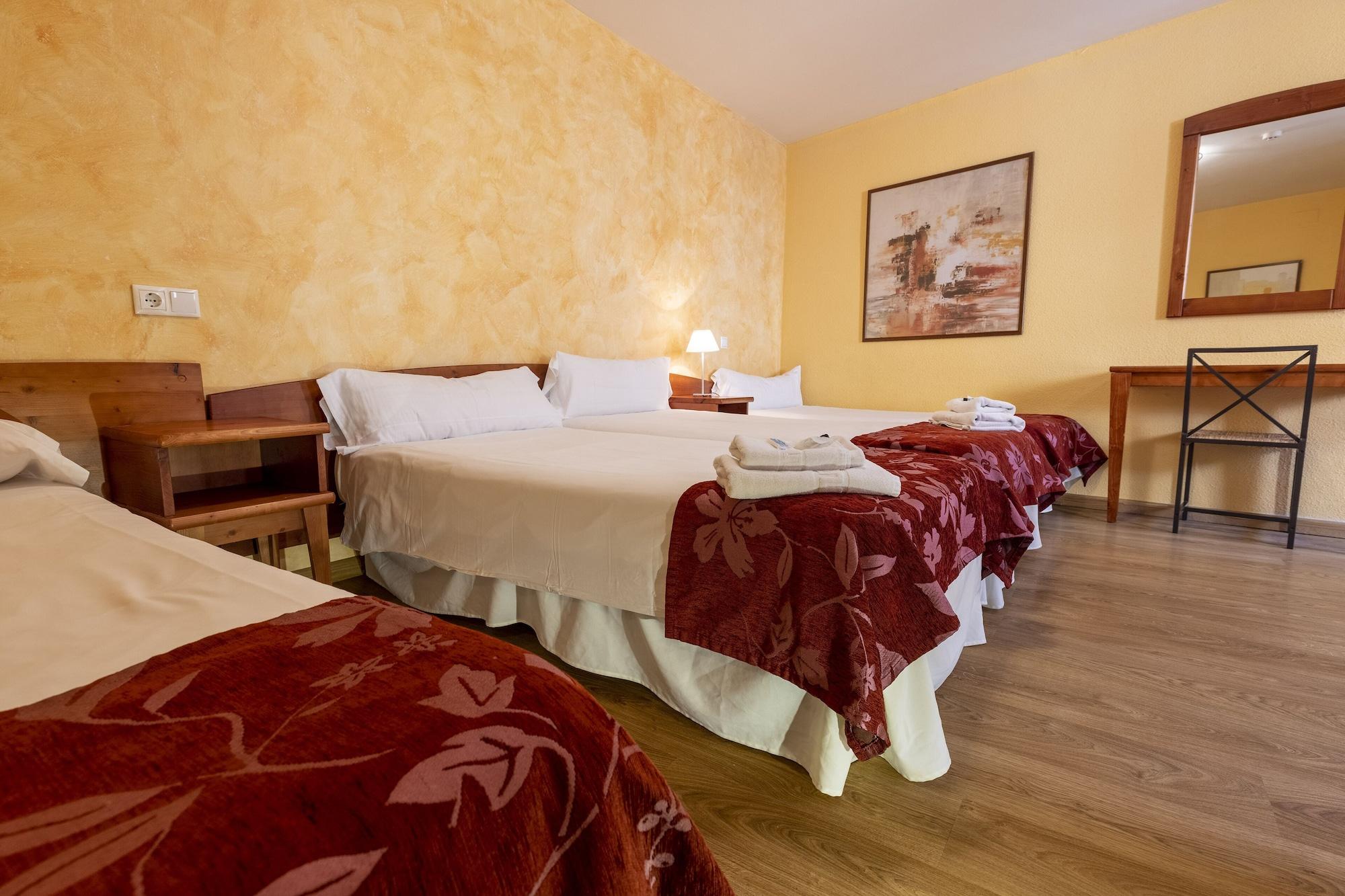 Ávila Hostal Restaurante Puerta Del Alcazar מראה חיצוני תמונה