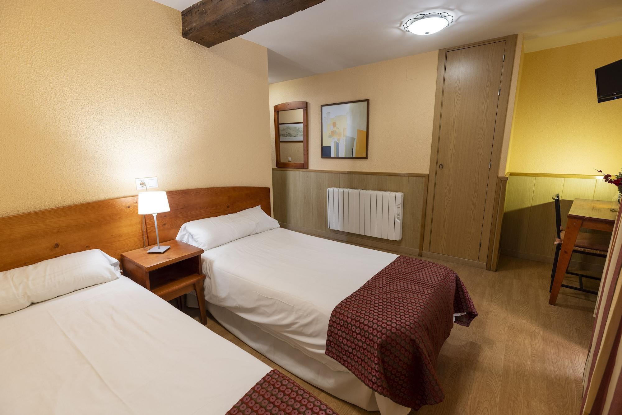 Ávila Hostal Restaurante Puerta Del Alcazar מראה חיצוני תמונה