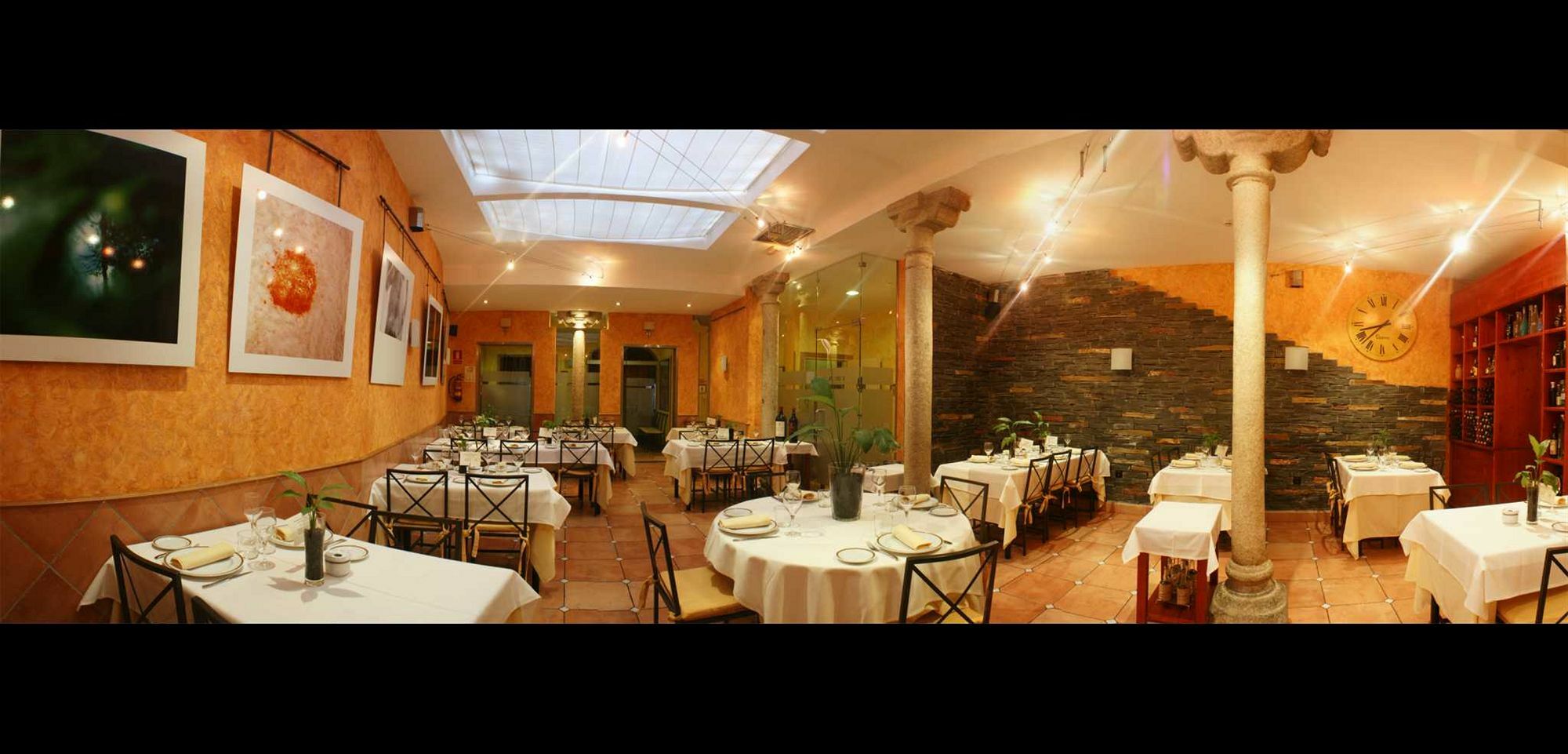 Ávila Hostal Restaurante Puerta Del Alcazar מראה חיצוני תמונה