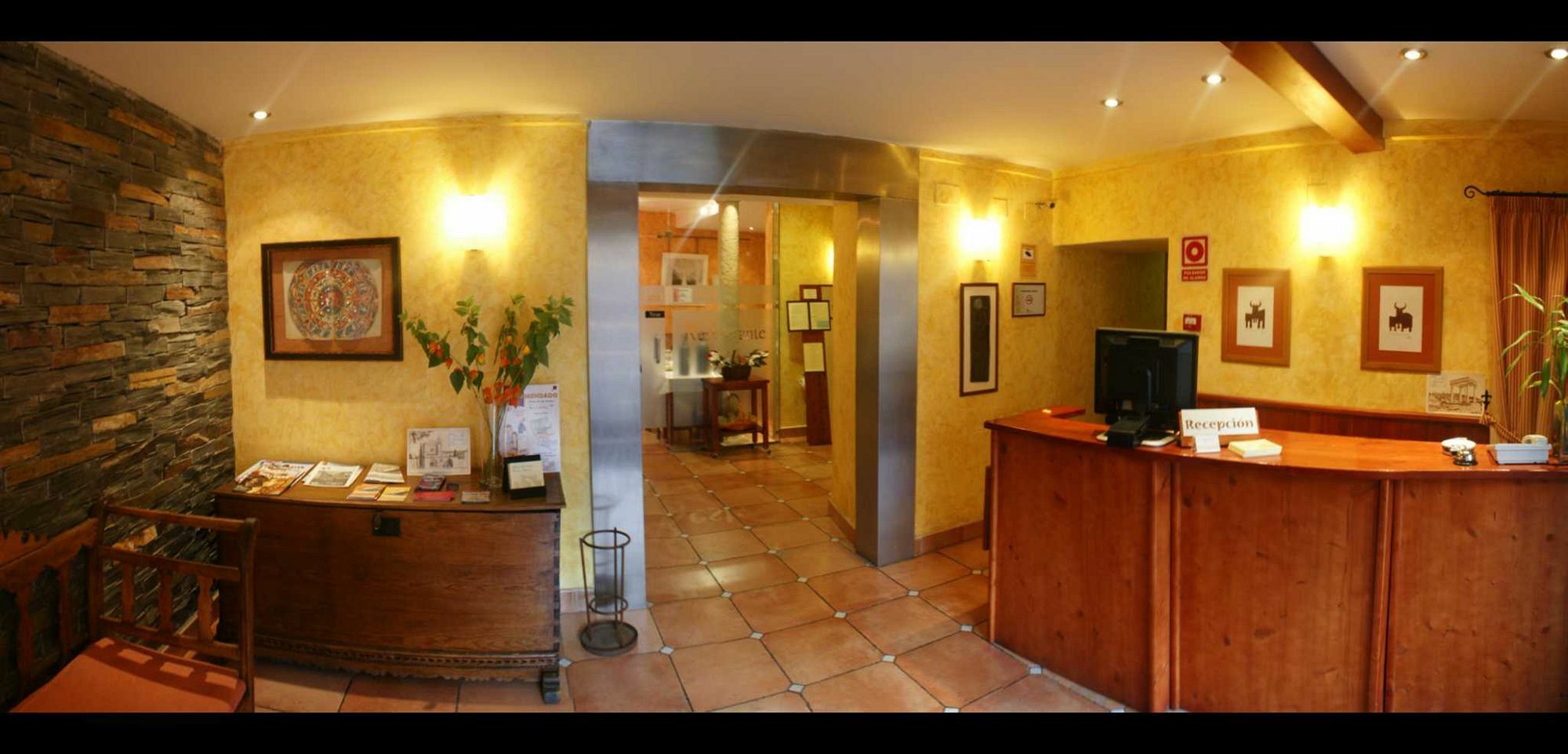 Ávila Hostal Restaurante Puerta Del Alcazar מראה חיצוני תמונה